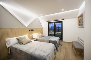 2 bedrooms, iron/ironing board
