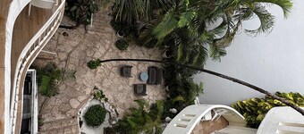 Coco Rio Hotel