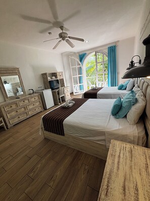 Superior Quadruple Room, Courtyard View