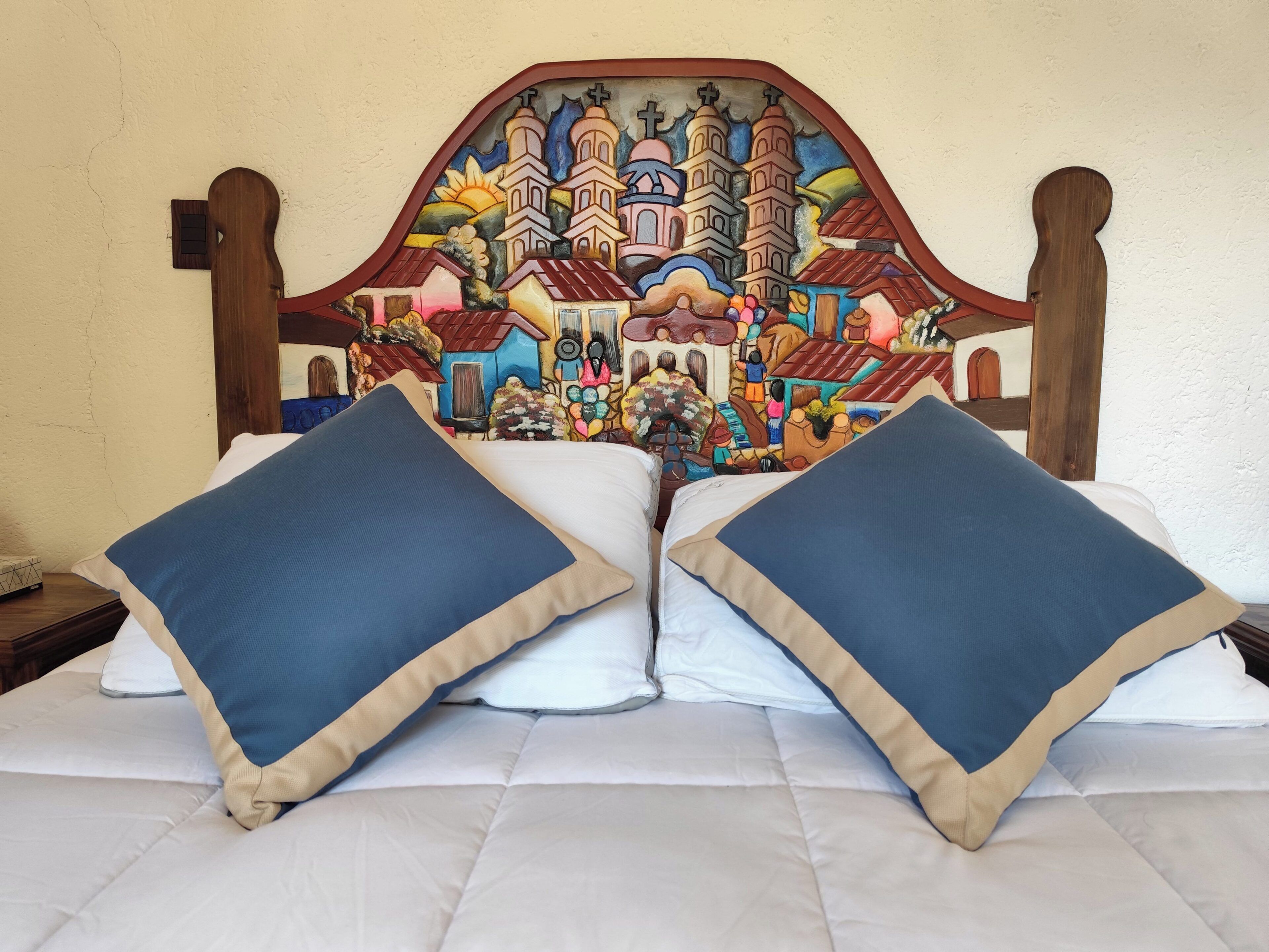 Habitación estándar, 1 cama Queen size | Cortinas blackout, tabla de planchar con plancha y wifi gratis 