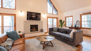 Smart TV, fireplace, computer monitors