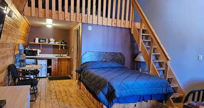 NEW Barn in the Bush 36 guests