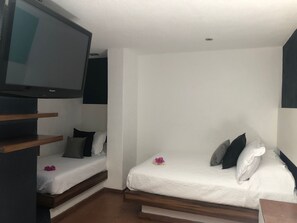 5 dormitorios, escritorio, tabla de planchar con plancha y wifi