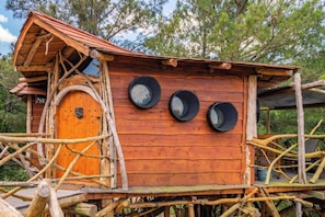 Exterior - The Hobbit's Nest, A Magical Dog-friendly Treehouse in the Lost Pines Shire (Paige)