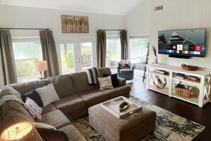 TV connectée, cheminée