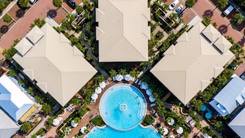 泳池