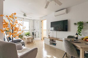 Smart TV, books - The Charm of Val-calm and sea views in Bolnuevo (Bolnuevo)
