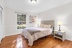 3 Schlafzimmer, Reisekinderbett, kostenloses WLAN