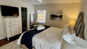 3 bedrooms, iron/ironing board, travel crib, free WiFi