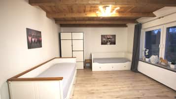 2 Schlafzimmer, Bügeleisen/Bügelbrett, Reisekinderbett, kostenloses WLAN