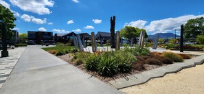 Property grounds - Nice place, great lakeside location

Heated Pool,
Spa Bath,
Strong WiFi,
SKY TV
 (Taupo)