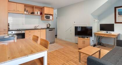 Nice place, great lakeside location
Heated Pool,
Spa Bath,
Strong WiFi,
SKY TV