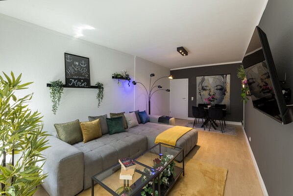 Living area - Cozy accommodation near Speicherstadt, Elbphilharmonie & Miniatur Wunderland (Hamburg)