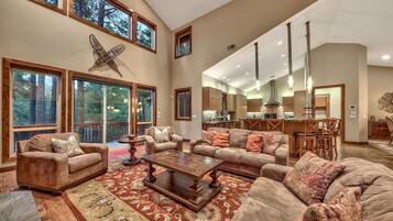 Smart TV, fireplace, ping pong, books