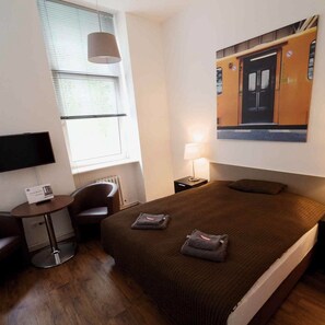 1 bedroom, travel crib, free WiFi, bed sheets