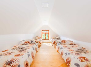 1 bedroom, iron/ironing board, WiFi, bed sheets