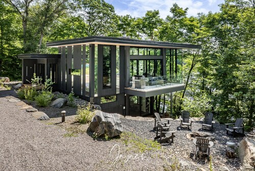 Modern new 4 bed 3 bath cottage on Bruce Lake, SE Exposure, 370ft frontage