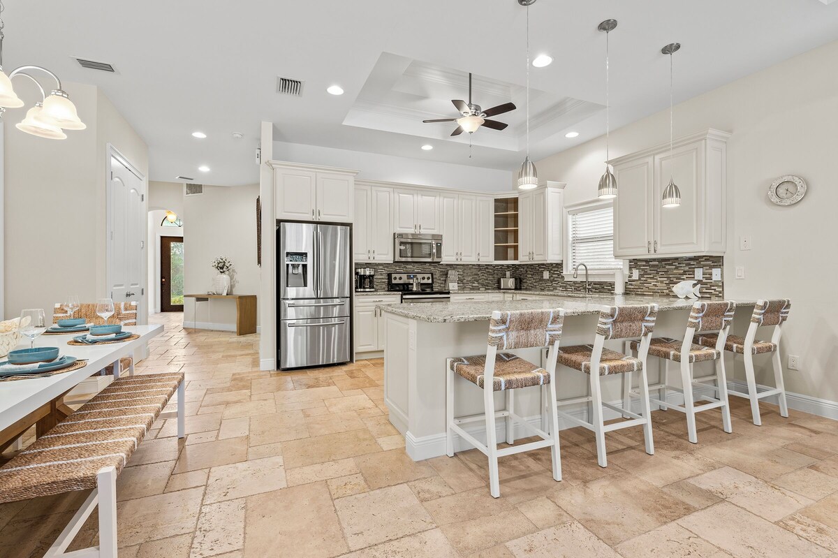 Photo 12 of Luxe Home 1 mile to Vanderbilt Beach, Pool & Spa, Pet Friendly
