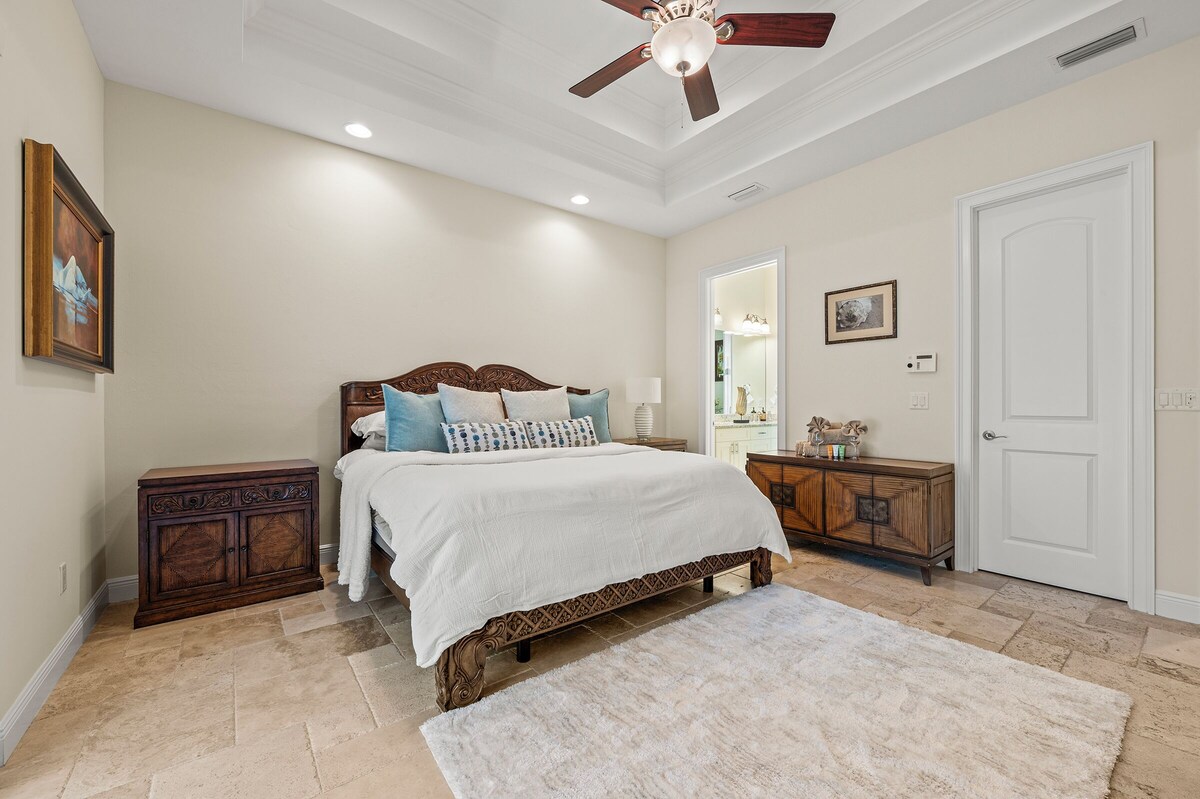 Photo 20 of Luxe Home 1 mile to Vanderbilt Beach, Pool & Spa, Pet Friendly