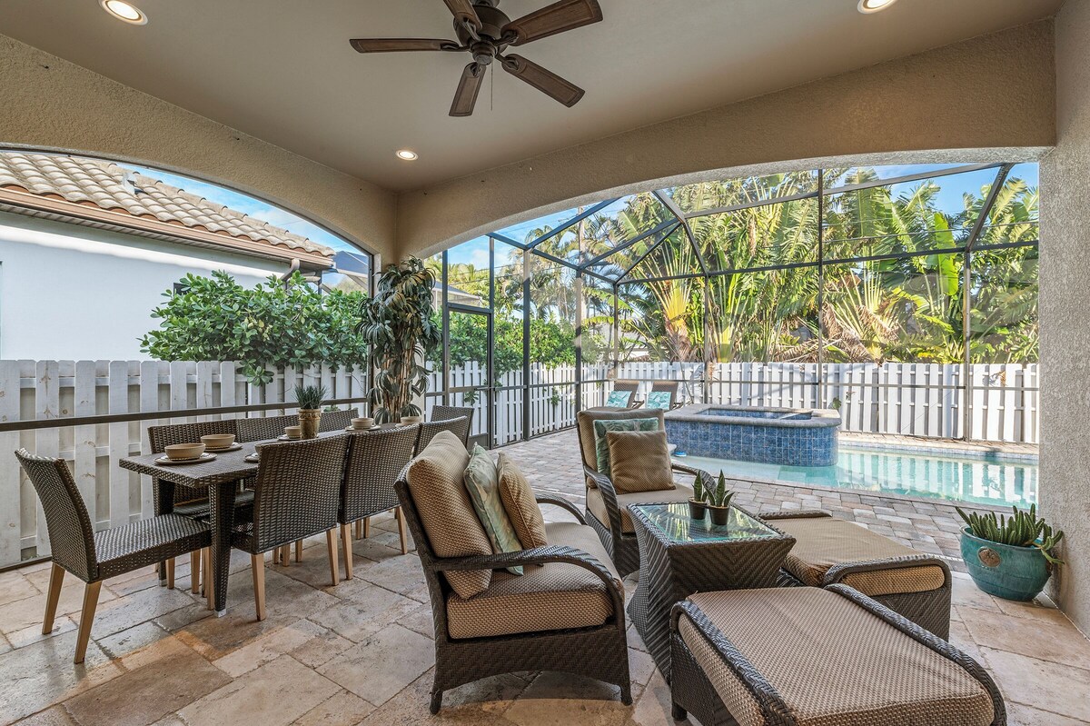 Photo 3 of Luxe Home 1 mile to Vanderbilt Beach, Pool & Spa, Pet Friendly