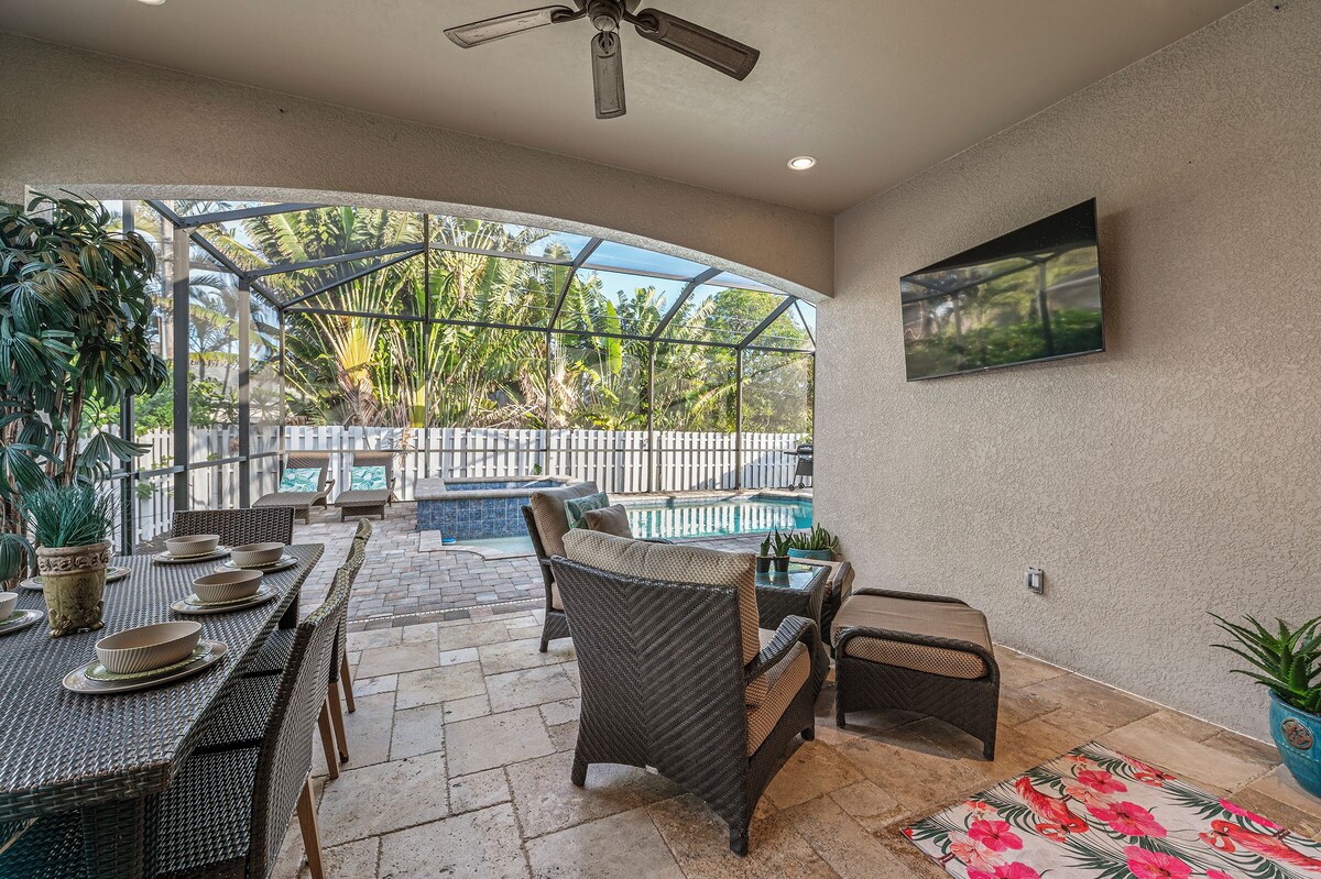 Photo 8 of Luxe Home 1 mile to Vanderbilt Beach, Pool & Spa, Pet Friendly
