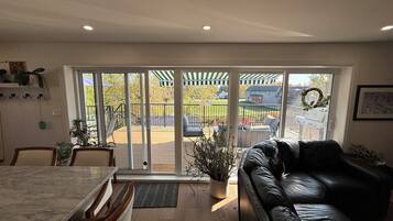 TV connectée, cheminée