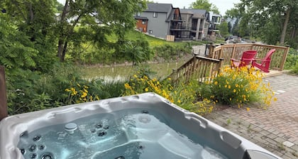 Charming one-bedroom Ausable View apartment centrally located in Grand Bend.
