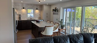 Charming one-bedroom Ausable View apartment centrally located in Grand Bend.