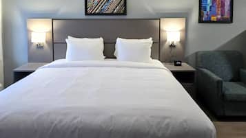 Suite, 1 King Bed, Non Smoking | Free WiFi