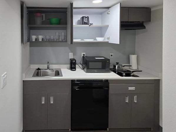 Suite, 1 très grand lit, non-fumeurs, balcon | Wi-Fi gratuit
