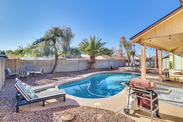Pool - Peaceful Family Home w/ Pool Near Lookout Mtn Park (Phoenix)