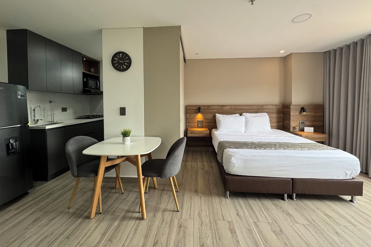 1 quarto, roupas de cama premium, Wi-Fi de cortesia, roupa de cama