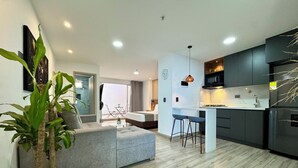 Deluxe Studio, 1 Bedroom, Patio