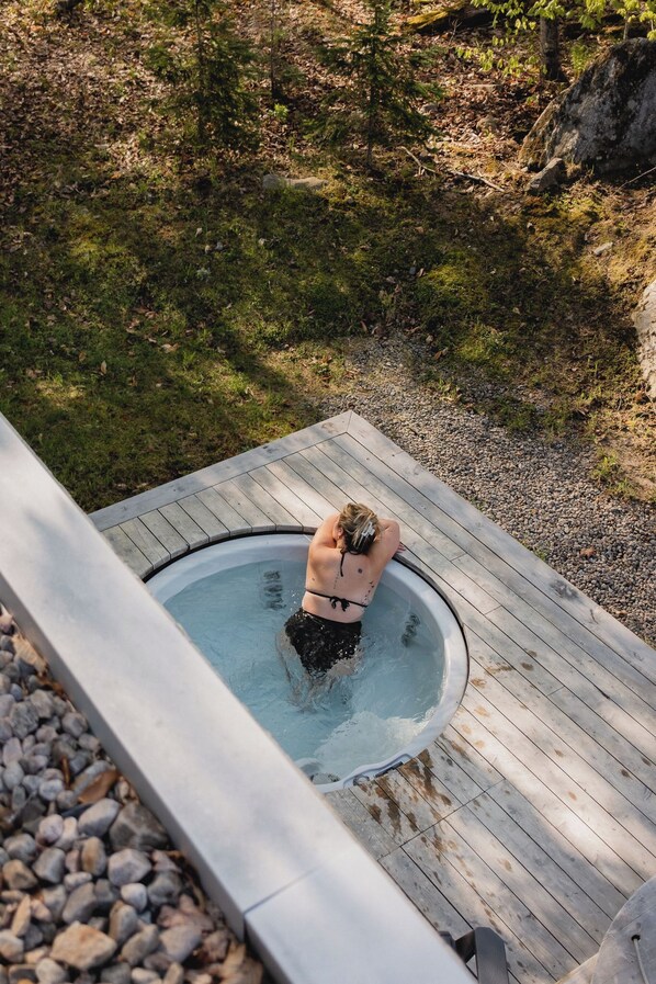 Bain à remous extérieur