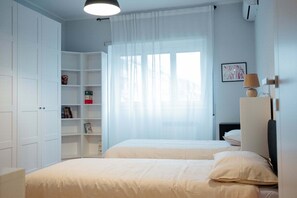 2 chambres, fer et planche à repasser, lit parapluie, Wi-Fi gratuit