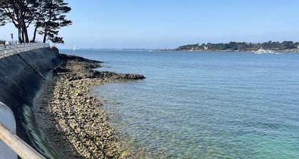 300m from beach, 29°C pool, 5 bdrms, 4 baths, quiet, spacious