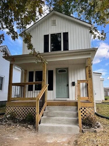 Stylish Blackburn LYH Retreat Near Liberty University & Downtown Lynchburg