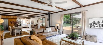 Coastal vintage cottage brimming with character and charm just moments to  beaches, bay and cafes.