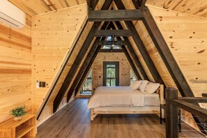 3 bedrooms, iron/ironing board, free WiFi, bed sheets - Cozy Modern A-Frame, Pickleball, PrivateHot Tub, Fire Pit, Kids Playhouse (New Plymouth)