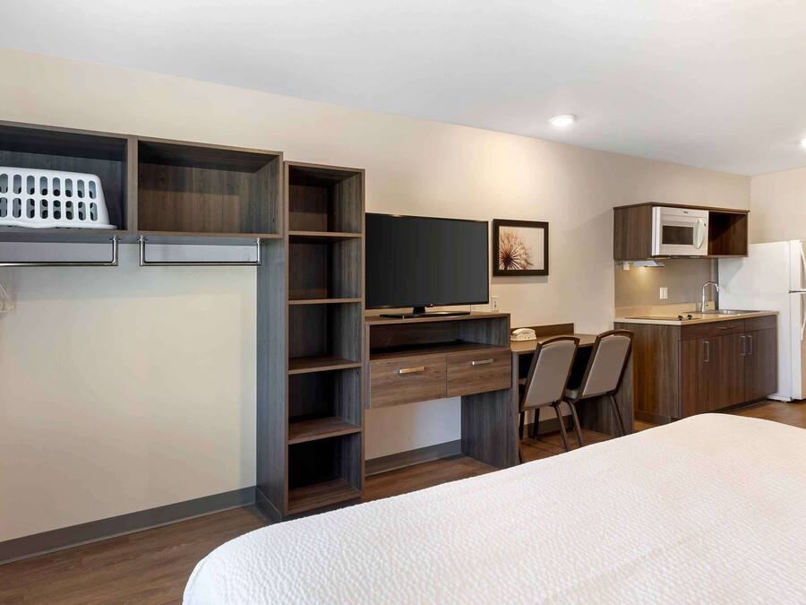 Studio Deluxe - 1 kingsize-säng med bäddsoffa - icke-rökare - kylskåp (Microwave) | Arbetsyta för laptop, strykjärn/strykbräda, gratis wi-fi och sängkläder