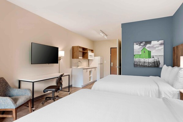 Standard Studio, 2 Queen Beds, Non Smoking, Refrigerator (Microwave) | Premium bedding, laptop workspace, iron/ironing board, free WiFi - Extended Stay America Premier Suites - Charlottesville (Charlottesville)