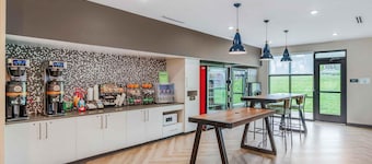 Extended Stay America Premier Suites - Charlottesville