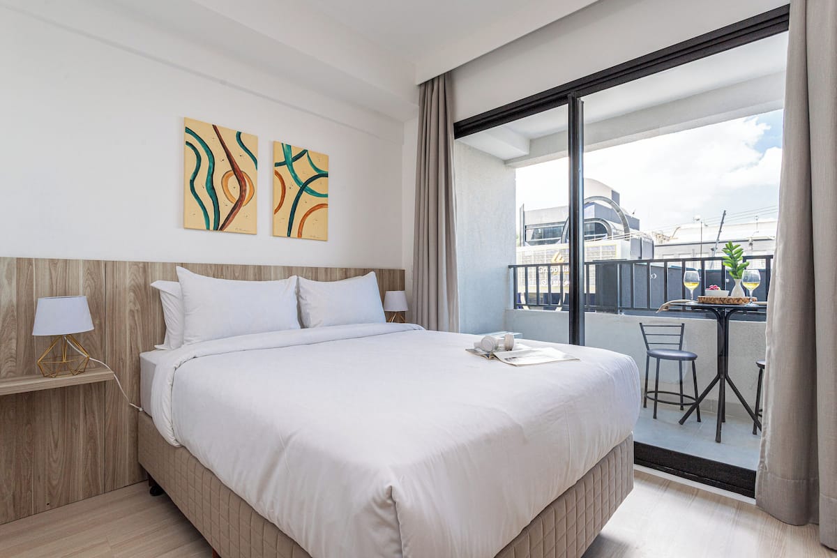 Studio | Desk, free WiFi, bed sheets