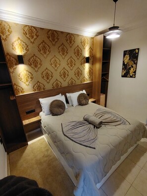 2 bedrooms, iron/ironing board, WiFi, bed sheets