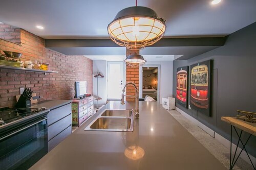 Stylish One Bedroom Apartment in the Junction Triangle