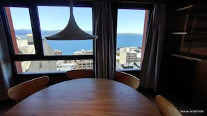 Apartment, 2 Schlafzimmer, Seeblick | Wohnbereich
