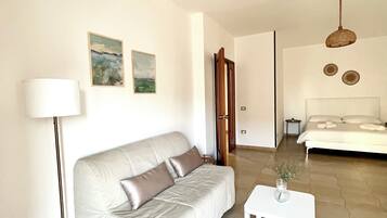 3 Schlafzimmer, Schreibtisch, Reisekinderbett, WLAN