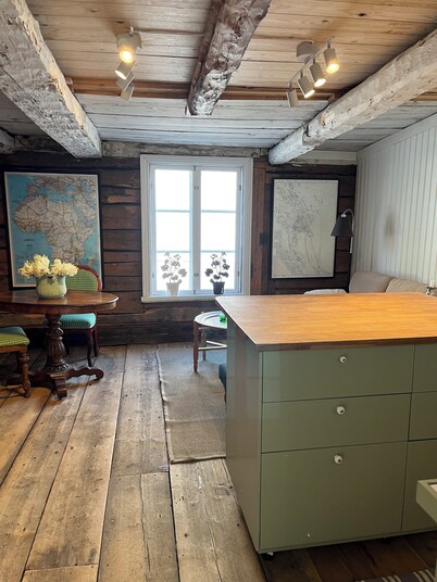 Beautiful and cozy cultural-historical house in central Östhammar.  