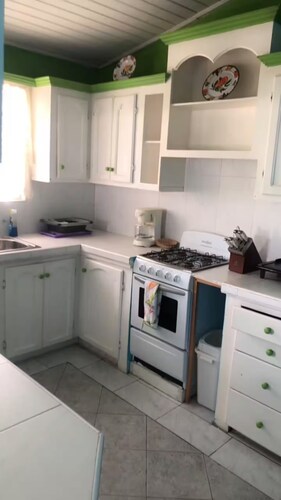 Charming house in terrific Long Bay with AC, WiFi