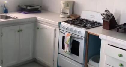 Charming house in terrific Long Bay with AC, WiFi